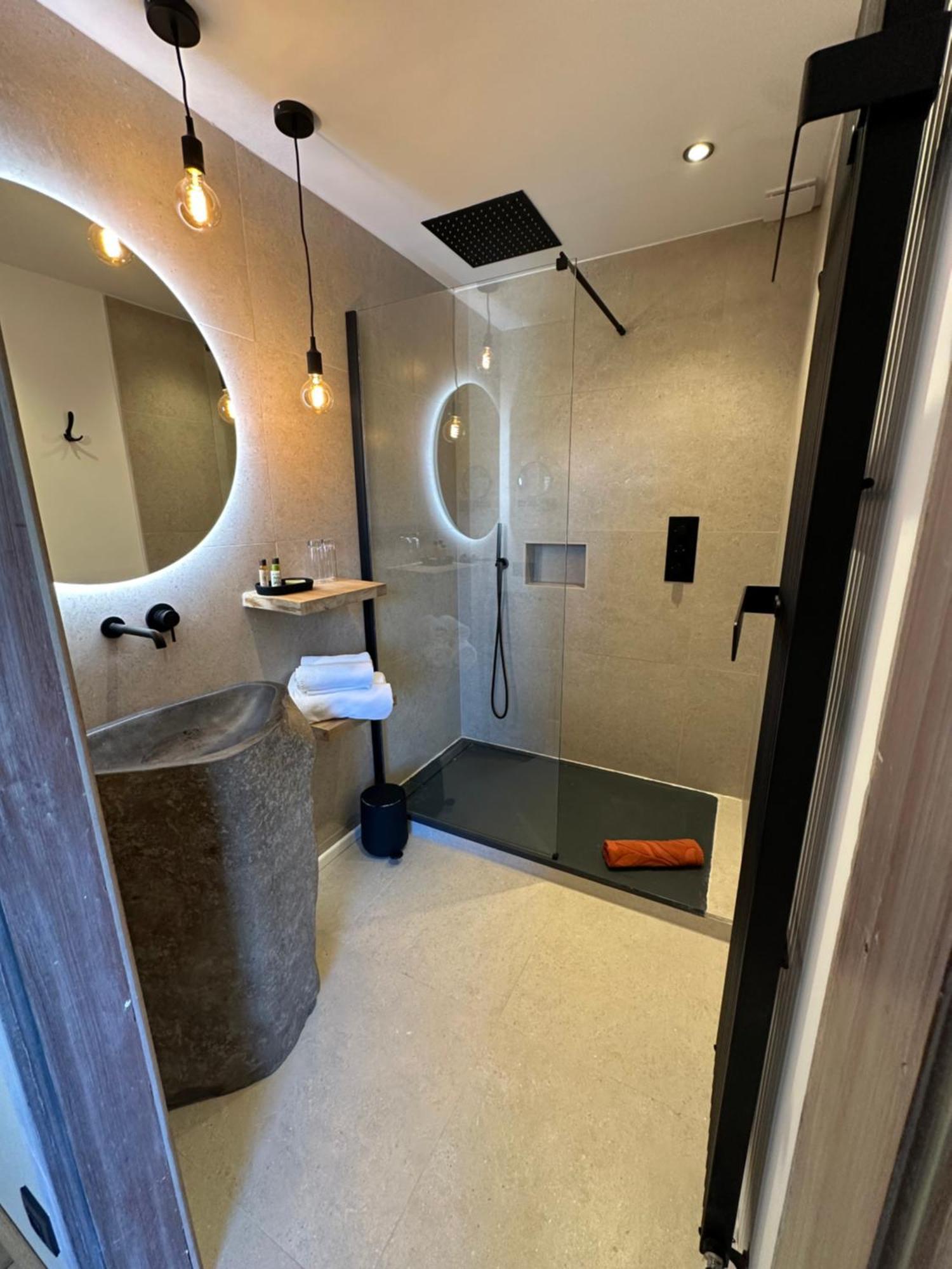Hostellerie De La Chapelle Малмеди Екстериор снимка