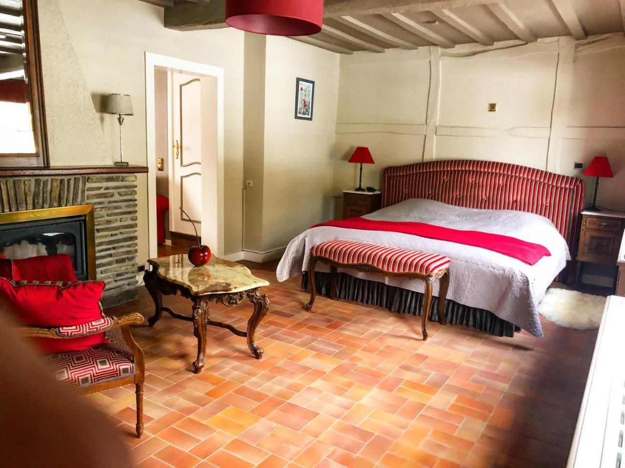 Hostellerie De La Chapelle Малмеди Екстериор снимка